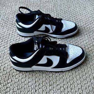 Nike Panda Dunk Low-Tops Black and White Men’s 8 Women’s 10